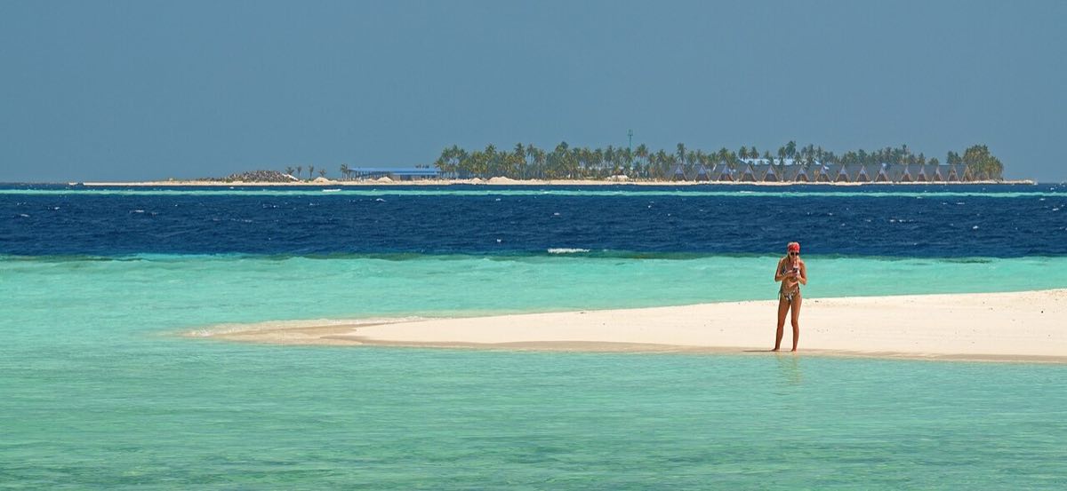 A Maldivian sandbank at low tide